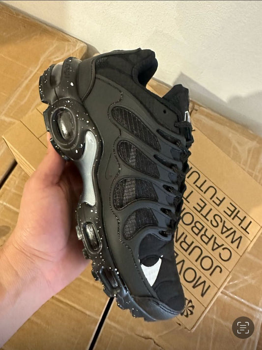 TN TERRASCAPE "Black"